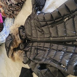 Moncler armoise giubonotto black coat with fur hood brand new with tags never wn